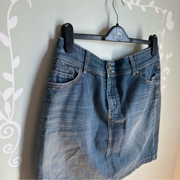 Point Zero Jeans Dark Wash Denim Mini Skirt in size US 13/14 - Picture 4 of 7